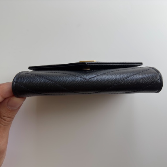 YSL CASSANDRE MATELASSÉ SMALL ENVELOPE WALLET IN GRAIN DE POUDRE LEATHER - Picture 3 of 15